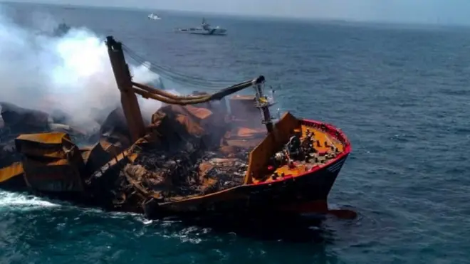 ఆ నౌకలో ఉన్న నైట్రిక్ ఆమ్లాలు, చమురుతో పాటు ఉన్న ఇతర ప్రమాదకరమైన వస్తువుల వల్ల సముద్ర గర్భాన్ని నాశనం చేస్తుందని నిపుణులు ఆందోళన వ్యక్తం చేస్తున్నారు.