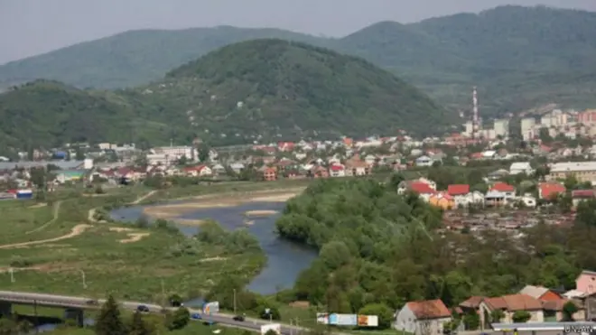 Мукачеве чи мукачево