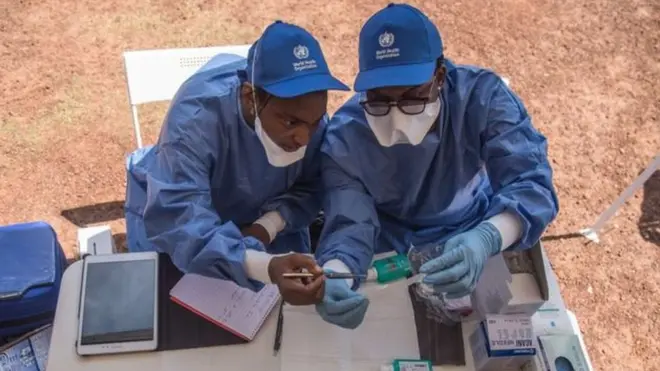 Watalaam wanaotoa chanjo ya Ebola