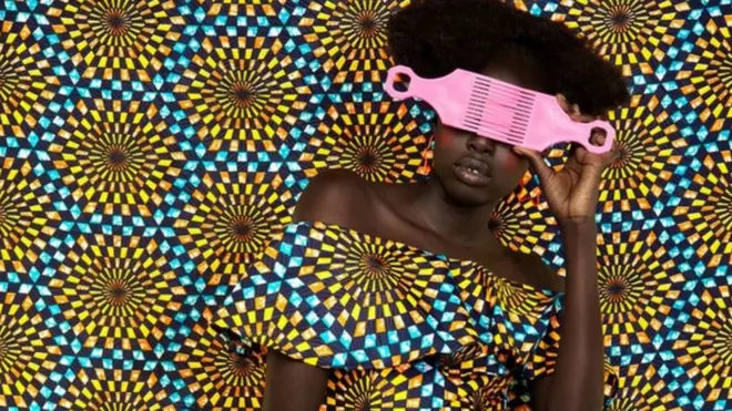 أعمال المصورة الكينية ثانديوي موريو