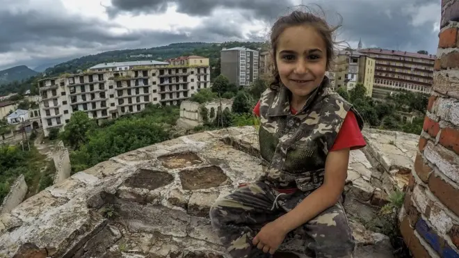 Многа деца живе у ратним зонама