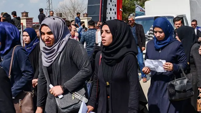 Warga di Mosul berusaha bangkit setelah milisi ISIS ditumpas dari kota ini.