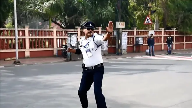 Дорожный полицейский из Индии,