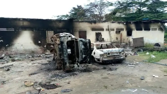 Wetin remain of cars dem burn for Oyigbo area command on Wednesday, 21, 2020