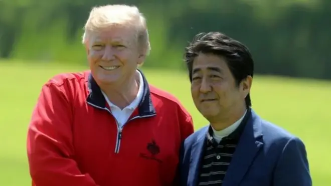 Ông Trump và ông Abe chơi golf hôm Chủ Nhật 26/5/2019