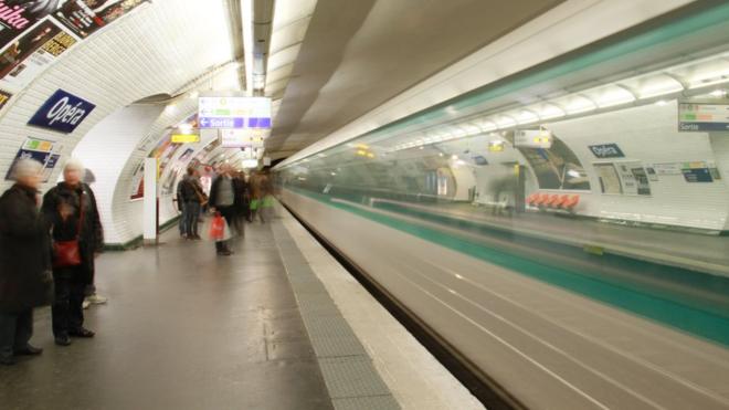 Estación de metro Opéra, en París