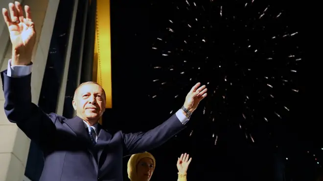 Cumhurbaşkanı Erdoğan balkon konuşması