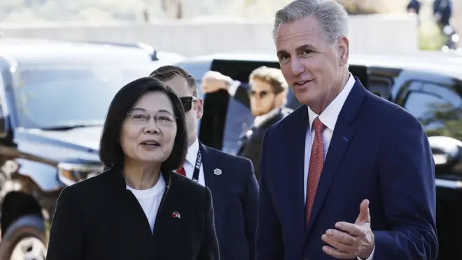 Tsai Ing-wen se reunió este mièrcoles con el presidente del Congreso de EE.UU., Kevin McCarthy, y una delegación bipartidista de 18 legisladores.