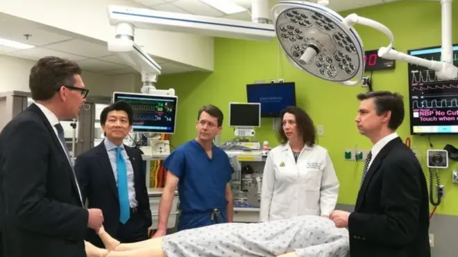 Jopo la madaktari katika chuo kikuu cha Johns Hopkins walipomfanyia upandikizaji wa uume