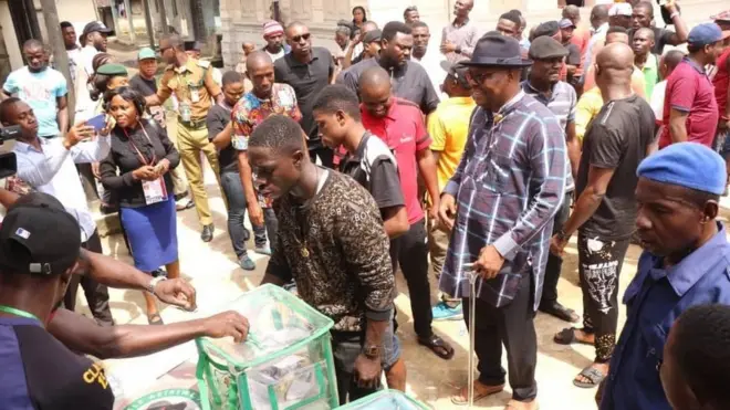 Di Peoples Democratic Party PDP don win all chairman and councillor seats for di local goment Elections wey hold on Saturday 10 August, 2019