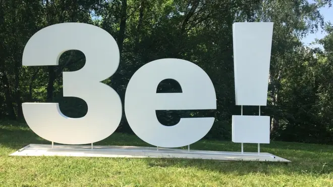 З'їзд партії "Слуга народу" проходив на тлі зелені Ботанічного саду