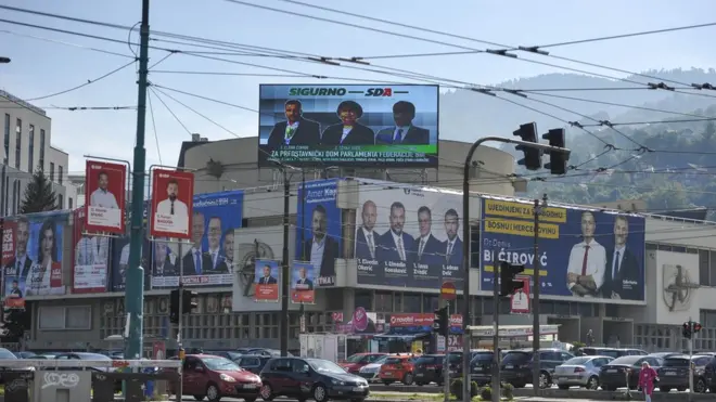 Gde god da u Sarajevu pogledate - izborni plakati i bilbordi