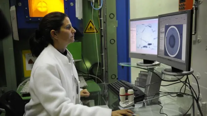 لا يزال الأمان يمثل أحد التحديات الرئيسية التي تواجه الطاقة النووية، خاصة فيما يتعلق بكيفية منع الكوارث وسبل التخلص من المخلفات النووية