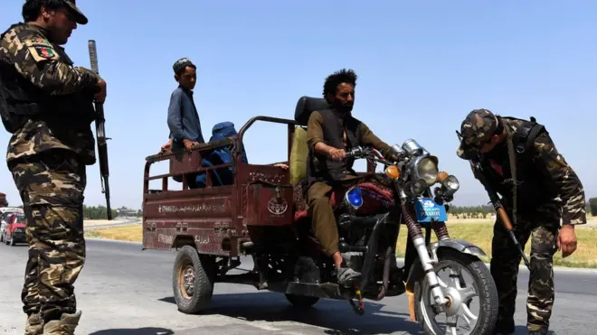 Taliban'ın geçen haftaki saldırısından sonra güvenlik önlemleri ve aramalar artırıldı