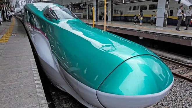షింకన్‌సెన్ ఇ-5 బుల్లెట్ ట్రైన్