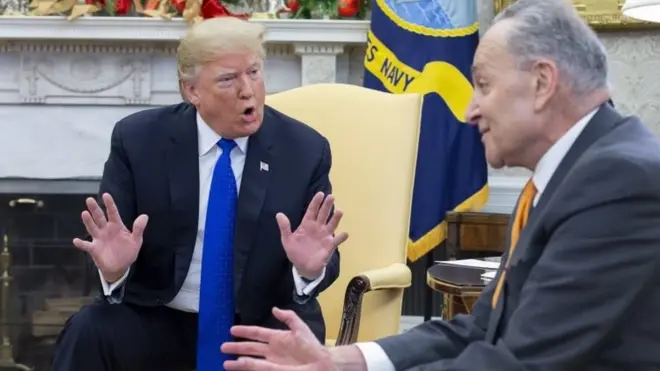 El presidente Donald Trump sostuvo su primera reunión con los líderes demócratas desde las elecciones de mitad de periodo.