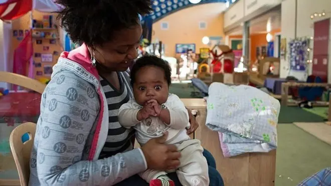 Haadha daa'ima ishee kaasuutti baatte