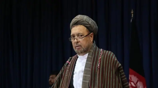 محمد محقق چې په دې وروستیو کې یې له عطا محمد نور او جنرال دوستم سره ایتلاف هم جوړ کړی دی.