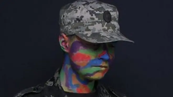 Всі учасники проекту "Ми були тут" закривають свої обличчя