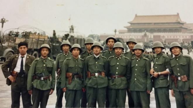李晓明曾在1989年作为解放军军官，参与北京学生运动的戒严任务，他向BBC回忆当时的经历。