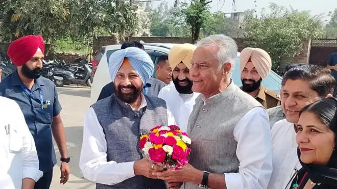 ਕੇਵਲ ਸਿੰਘ ਢਿੱਲੋਂ ਅਤੇ ਸੁਨੀਲ ਜਾਖੜ