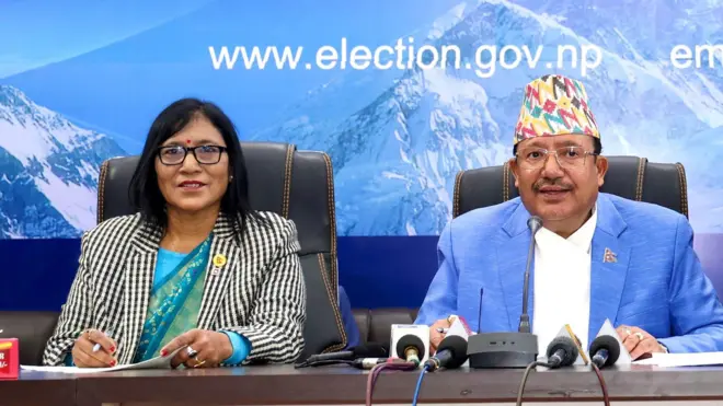 निर्वाचन आयोगले आयोजना गरेको पत्रकार सम्मेलनमा कार्यवाहक प्रमुख निर्वाचन आयुक्त रामप्रसाद भण्डारी र निर्वाचन आयुक्त जानकी कुमारी तुलाधर