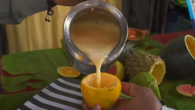 జీరో వేస్ట్ జ్యూస్ షాప్: ఇక్కడ పండ్ల రసాలు ఇచ్చే పద్ధతే వేరు...