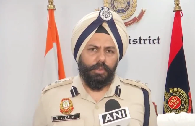  दिल्ली पुलिस