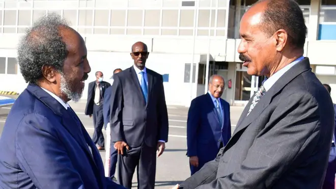 መራሕቲ ኤርትራን ሶማልያን ኣብ መዓርፎ ነፈርቲ ኣስመራ