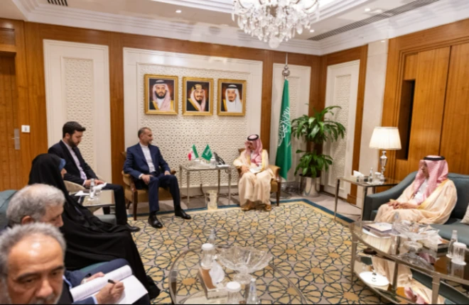 وزيرا خارجية السعودية وإيران