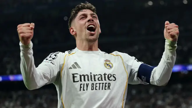 Федерико Валверде прославља хет-трик против Манчестер Ситија на стадиону Сантијаго Бернабеу у Мадриду