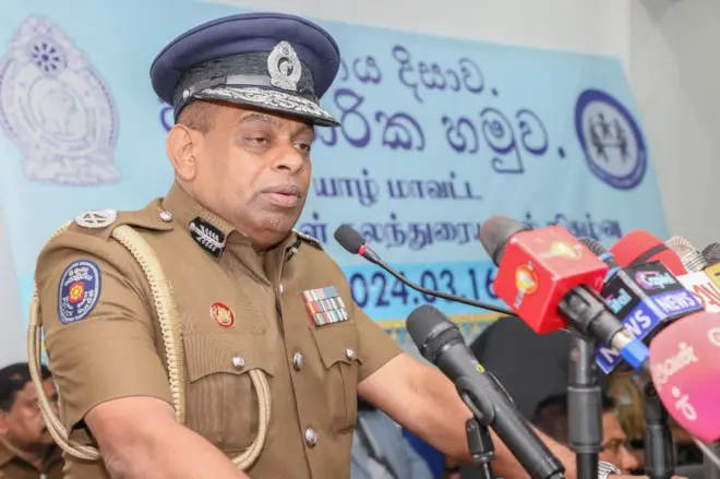 අත්අඩංගුවට ගැනීම සඳහා පොලිසිය සොයාමින් සිටින, පොලිස්පති දේශබන්දු තෙන්නකෝන් සිය නීතිඥවරු මාර්ගයෙන් අභියාචනාධිකරණයට රිට් පෙත්සමක් ඉදිරිපත් කර තිබේ.