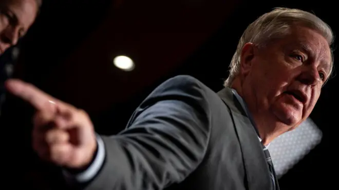 گراهام: بدون تاخیر باید کنترل عملیاتی مرزهای آمریکا بدست بگیریم