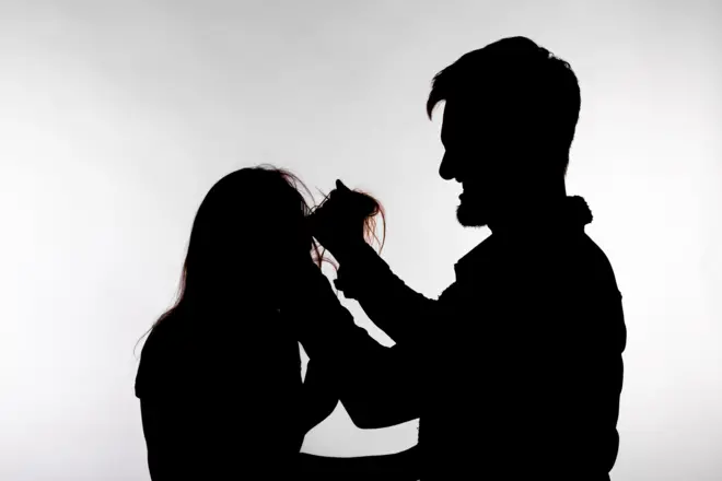 મહિલા સાથે હિંસા