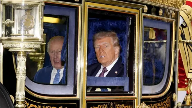 Король Карл и Дональд Трамп в карете