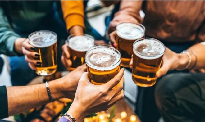 Biralar şerefe yapılıyor