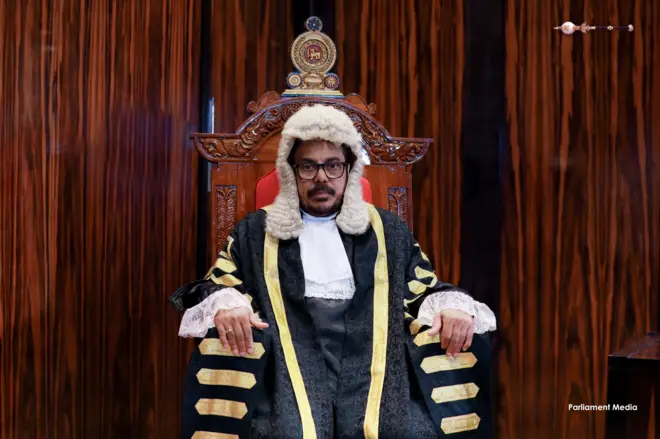 දස වන පාර්ලිමේන්තුවේ අභිනව කතානායකවරයා ලෙස අශෝක සපුමල් රන්වල තේරී පත්වූ නොවැම්බර් 21 වන දා තේරී පත්විය