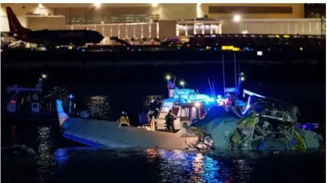 Baalu meji to jabọ sinu odo