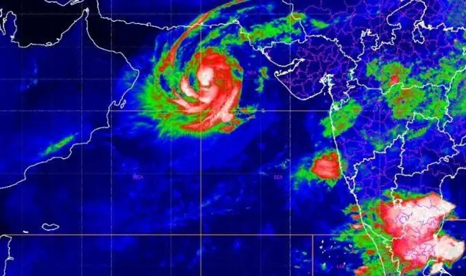 गुजरातच्या दिशेनं सरकतंय 'शक्ती' चक्रिवादळ