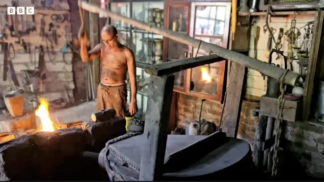 ශ්‍රී ලංකාවේ සම්ප්‍රදායික කම්මල් කර්මාන්තය