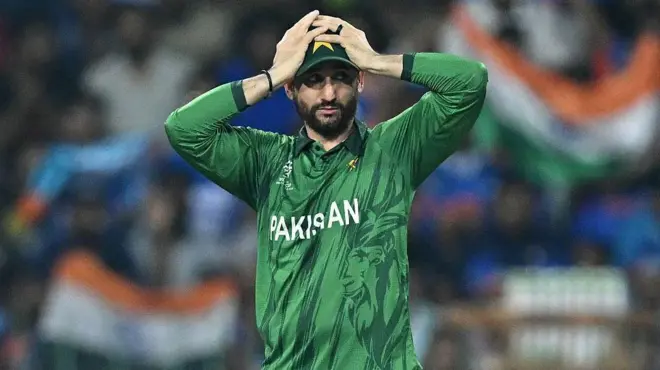 પાકિસ્તાન સેમિફાઇનલમાં પહોંચે તેની શક્યતા, પાકિસ્તાન ઇંગ્લેન્ડ મેચ, ટી20 વર્લ્ડકપ, સુપર એઇટ રાઉન્ડ, ન્યૂઝીલૅન્ડ ઉપર પાકિસ્તાનનો આધાર કેમ, બીબીસી ગુજરાતી સ્પૉર્ટ્સ સમાચાર, ભારત