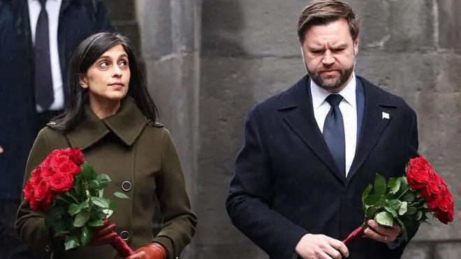 جی‌دی ونس و همسرش اوشا