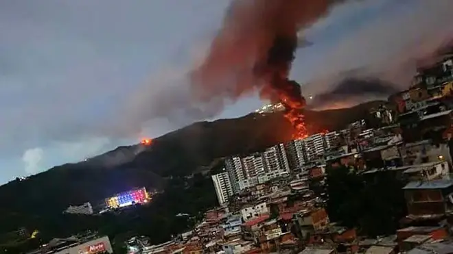 Venezuela'nın en büyük askeri kompleksi olan Fuerte Tiuna'nın uzaktan görünümü