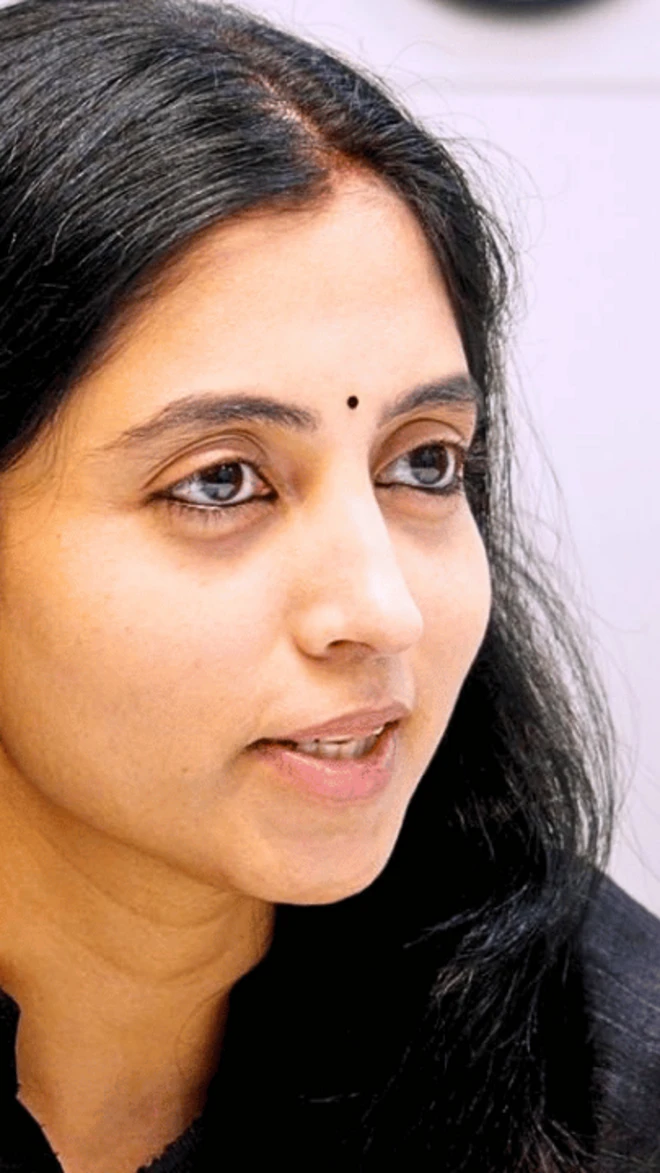 మువ్వా శృతి