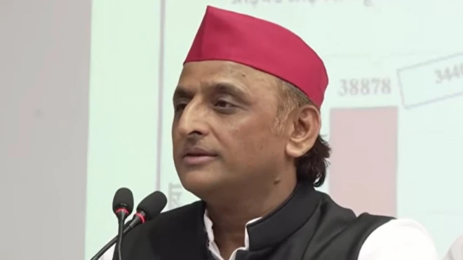 अखिलेश यादव