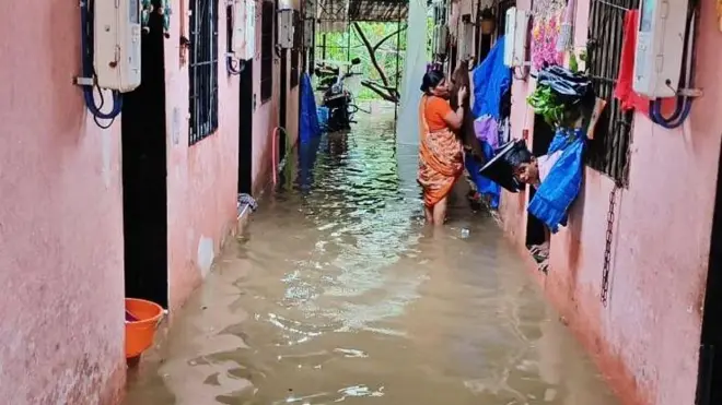 पावसाचं साठलेलं पाणी