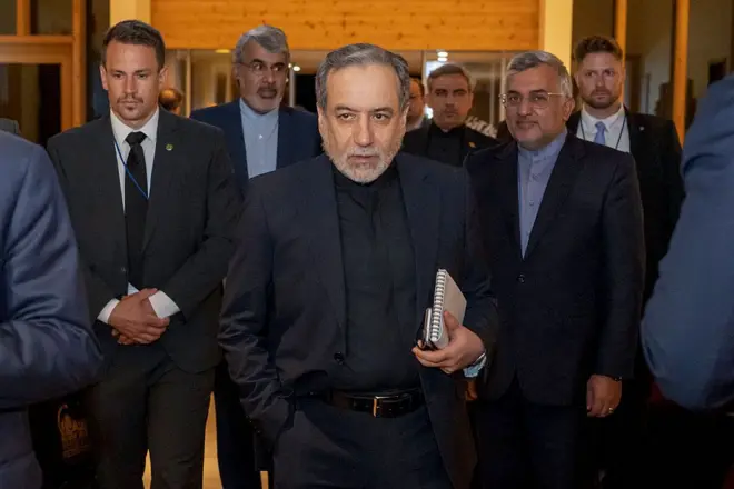د ایران د بهرنیو چارو وزیر
