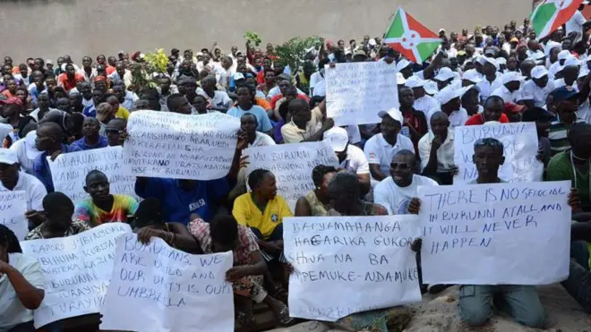 Mu 2020 bamwe mu Barundi bihaye amabarabara bamagana raporo zavuga ku gateka ka zina muntu mu Burundi
