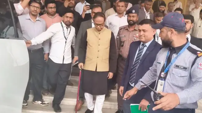 আকস্মিক সিদ্ধান্তে বাংলাদেশ ব্যাংকের গভর্নর পদ থেকে বাদ দেওয়া হয় আহসান এইচ মনসুরকে