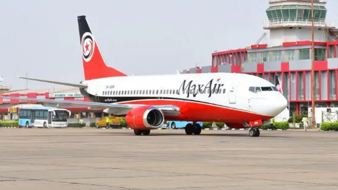 Foto of Max Air aeroplane